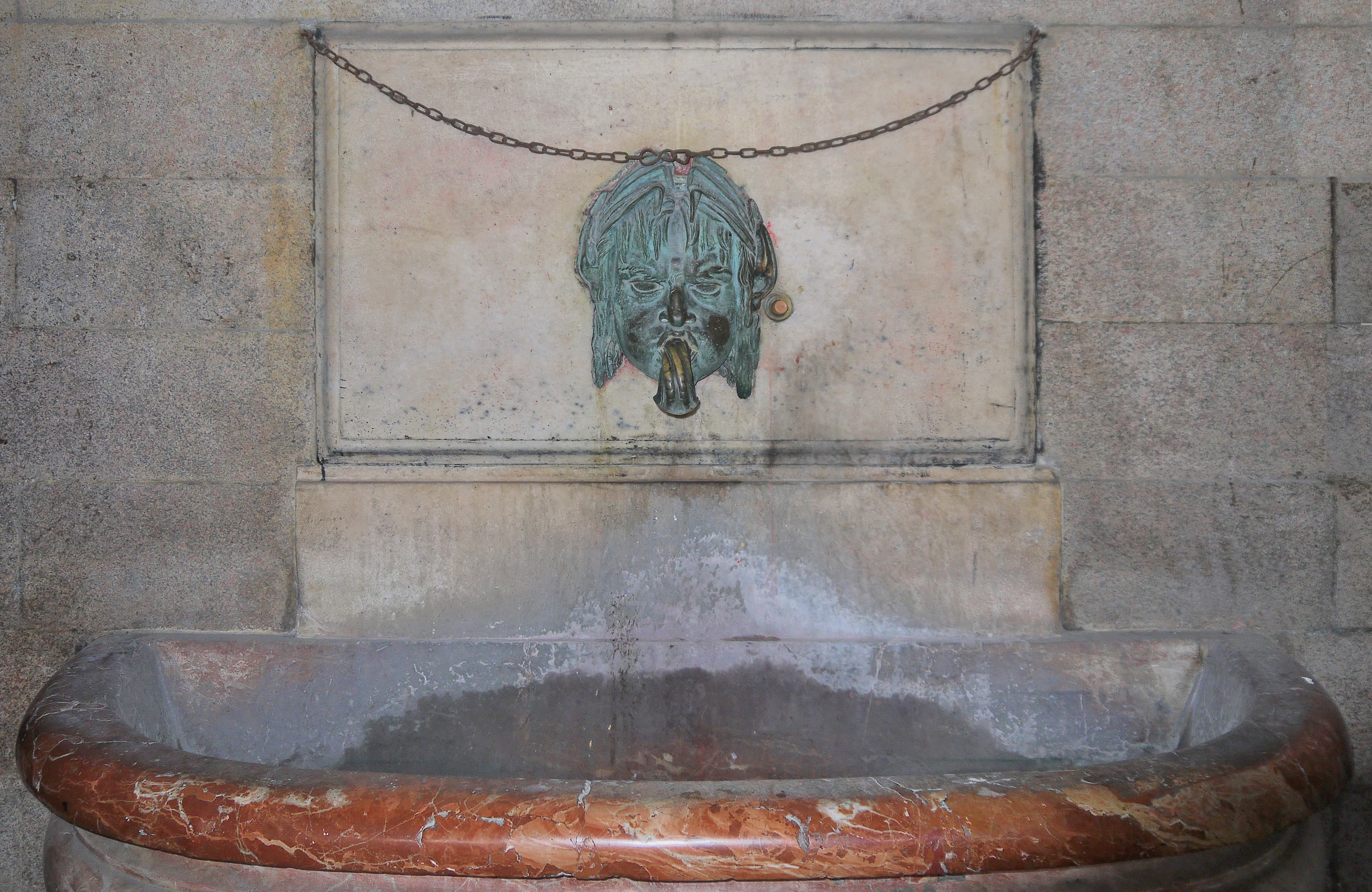 Water fountain.