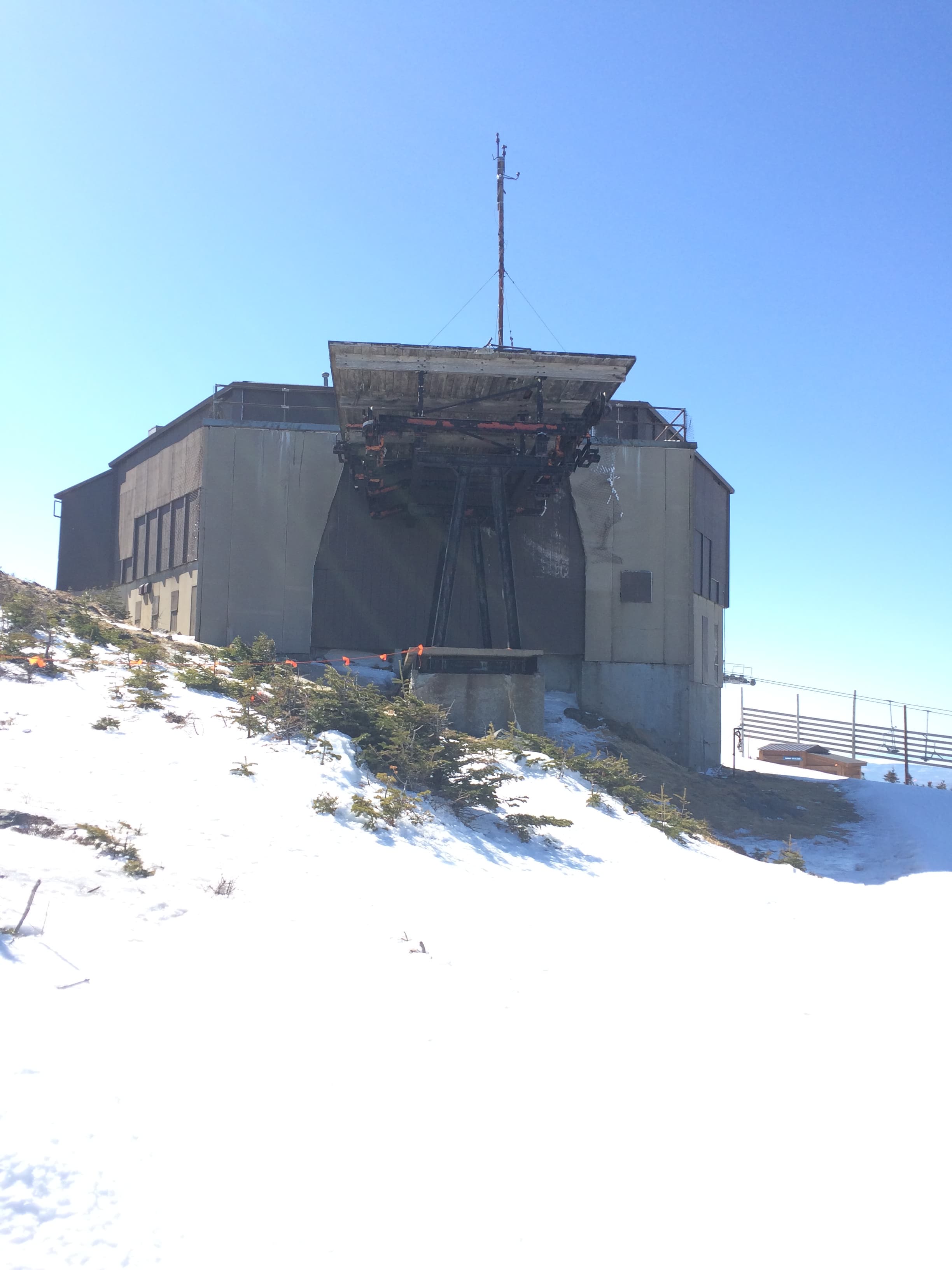 Abandoned Gondola Building, photographed in March 2016.
